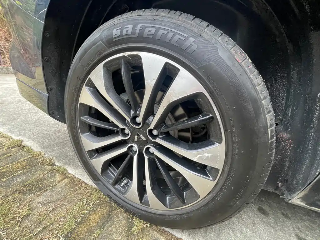 Wuling Capgemini 2020 1.5T CVT flagship model купить на сайте DeffCars