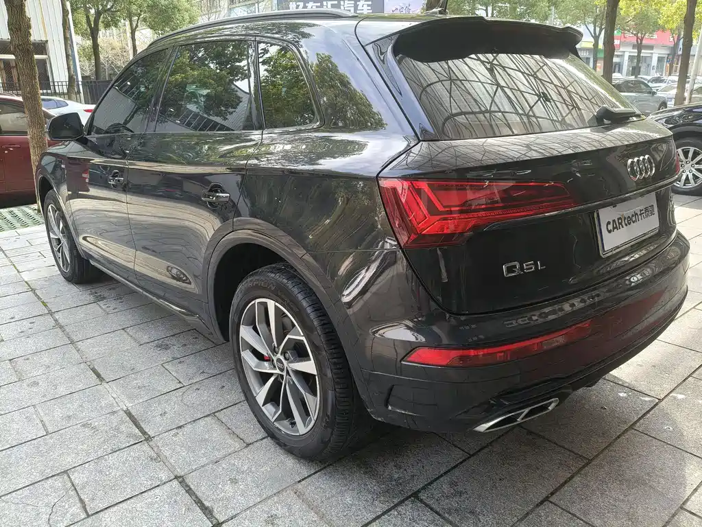 Audi Q5L 2025 40 TFSI luxury and dynamic model купить на сайте DeffCars