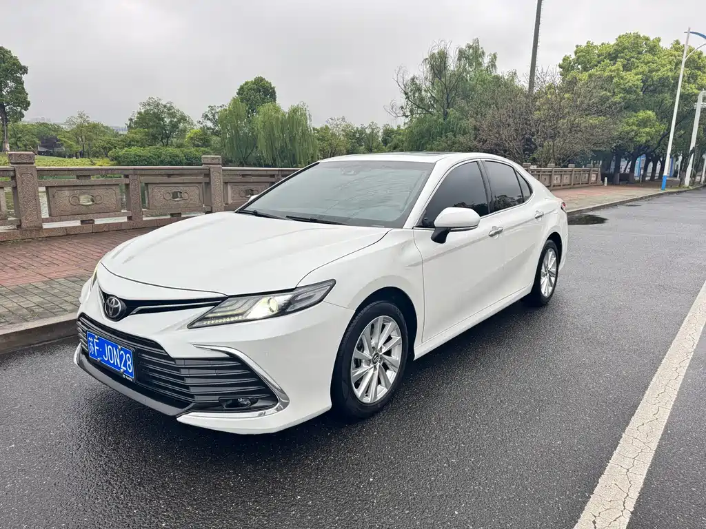Camry 2022 2.0GVP Leading Edition купить на сайте DeffCars