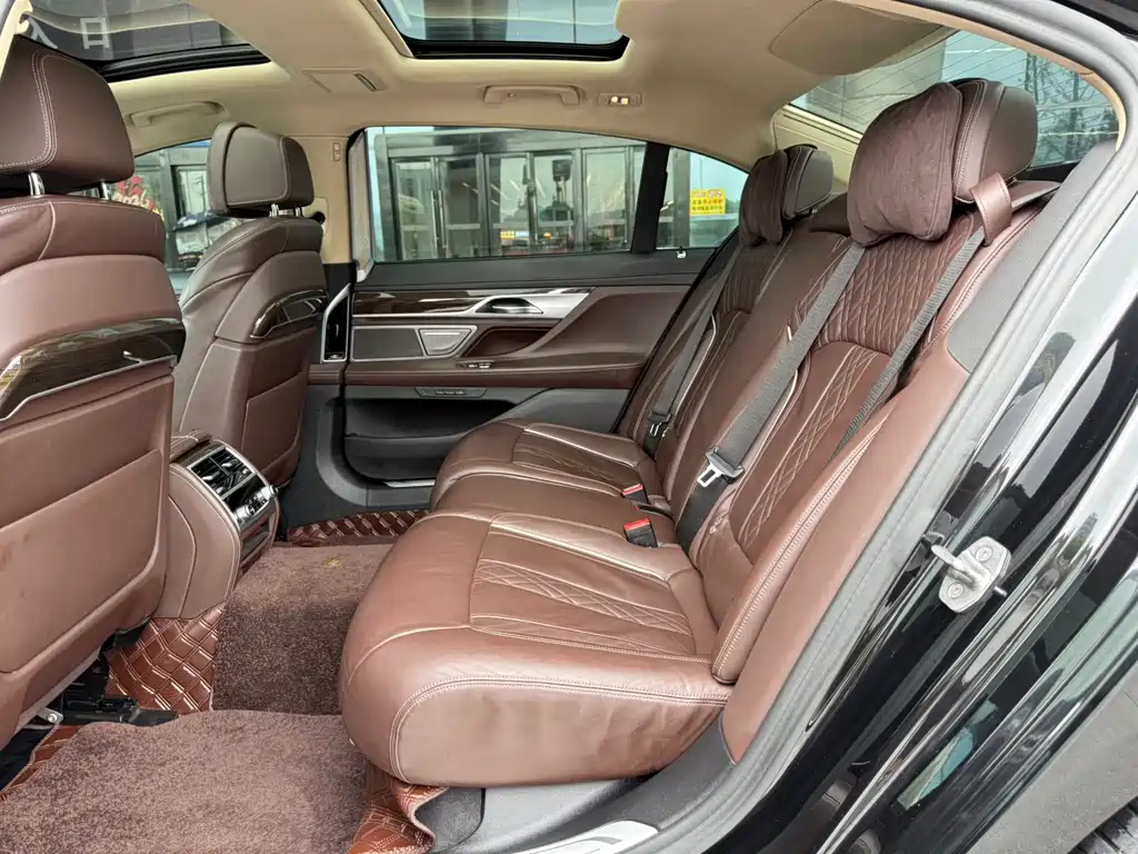 BMW 7 Series 2021 730Li Luxury Package купить на сайте DeffCars