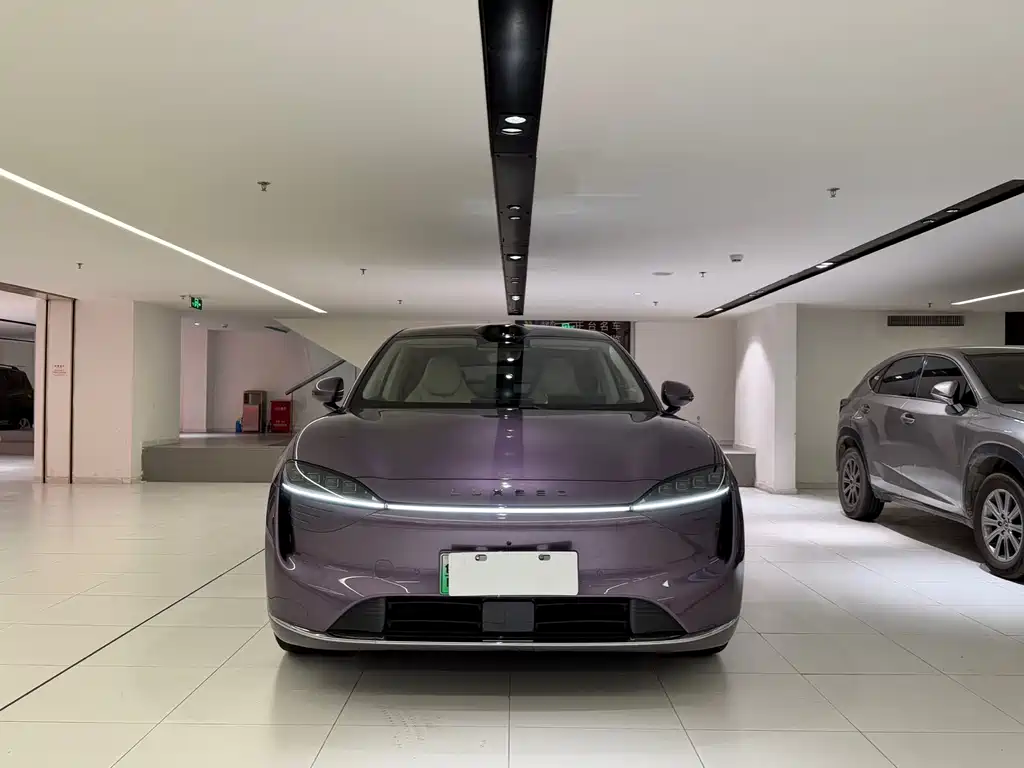 Zhijie R7 2024 pure electric 736km UItra купить на сайте DeffCars