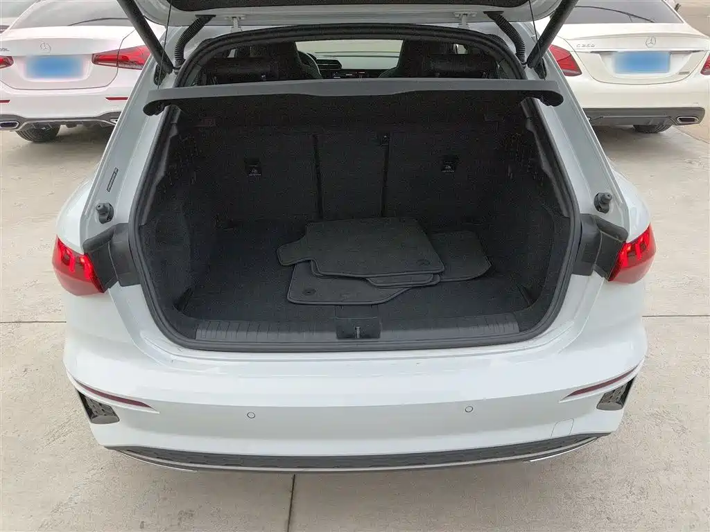 Audi A3 2024 Sportback 35 TFSI stylish and sporty купить на сайте DeffCars