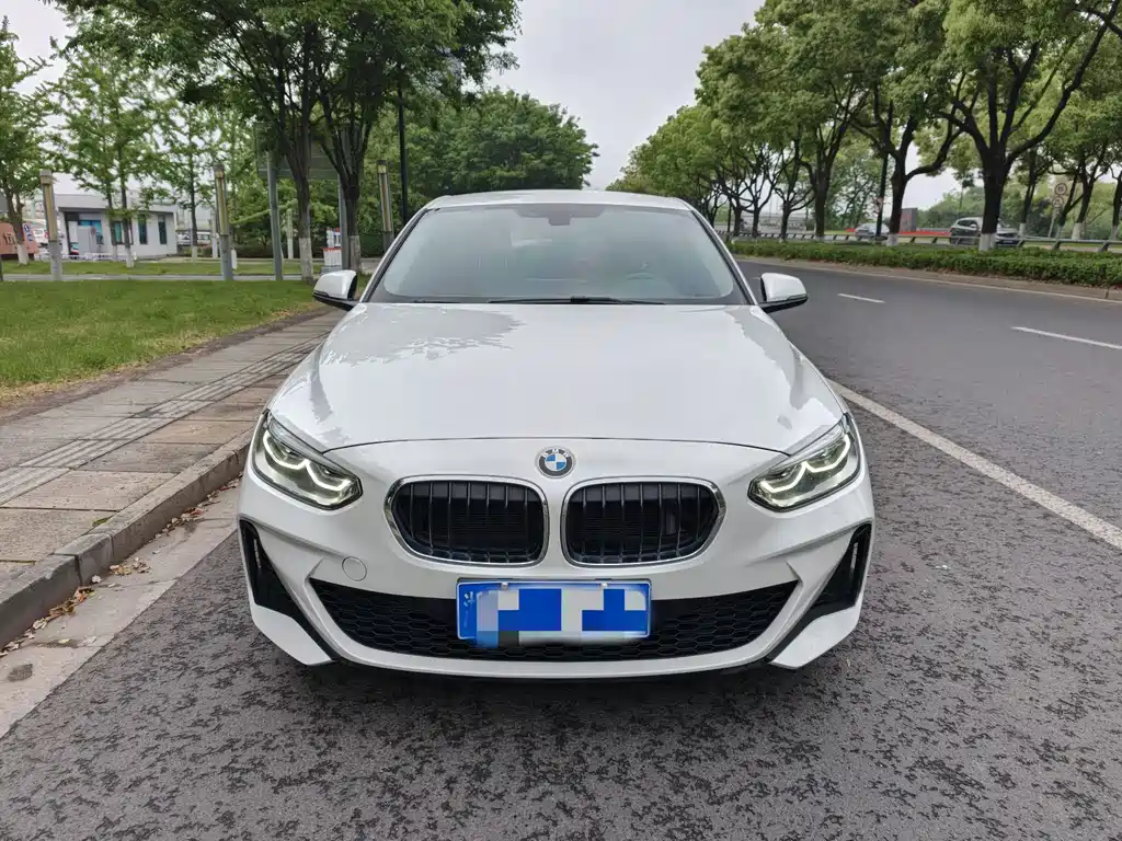 BMW 1 Series 2021 120i M Sports Edition купить на сайте DeffCars