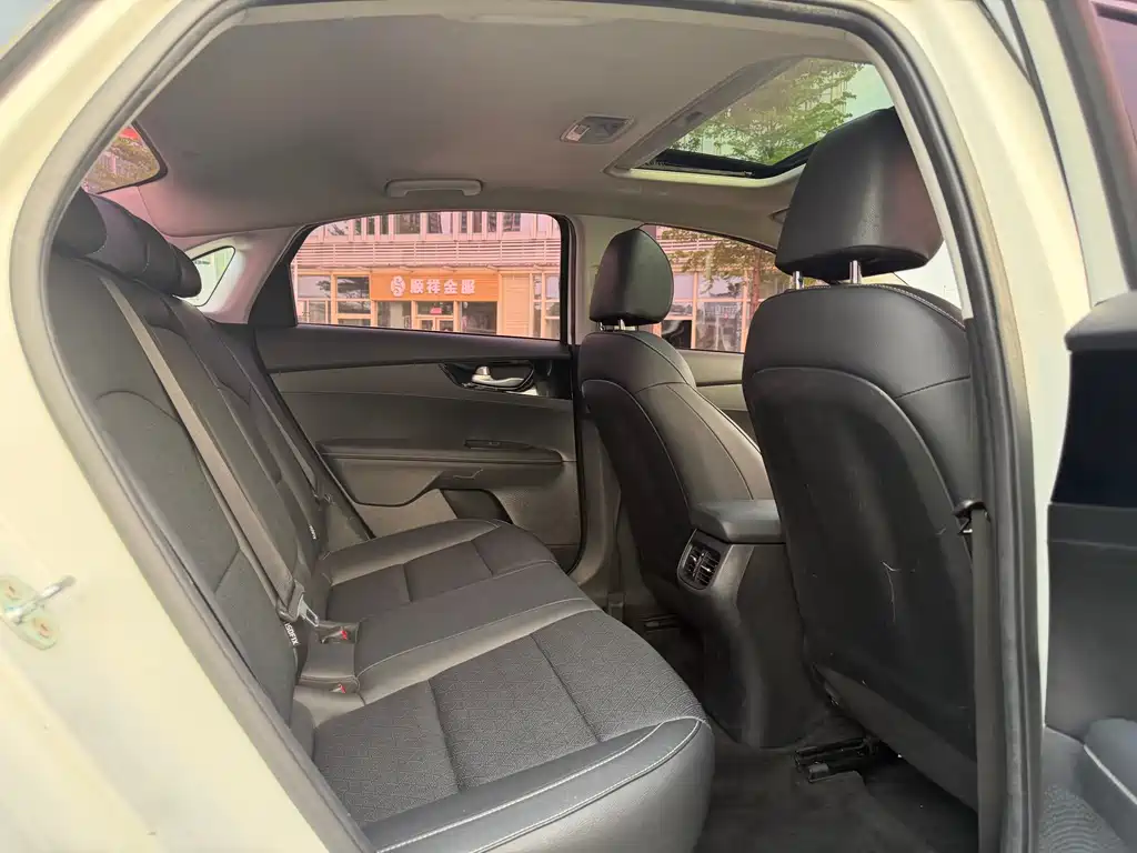 Kia K3 2021 1.5L CVT Fashion Edition купить на сайте DeffCars