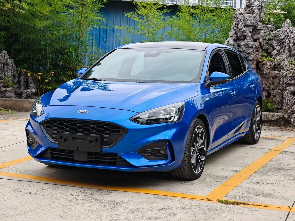 Focus 2021 Three-Car EcoBoost 180 Automatic ST Line купить на сайте DeffCars