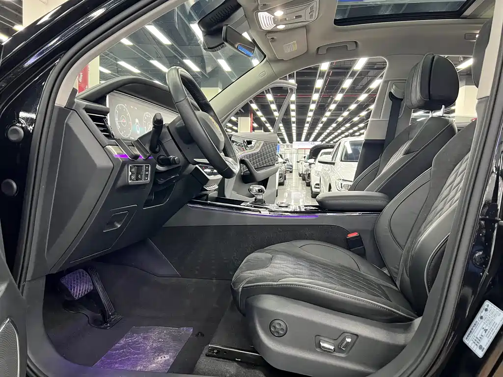 Hongqi HS5 2019 2.0T Zhilian Flagship Edition купить на сайте DeffCars