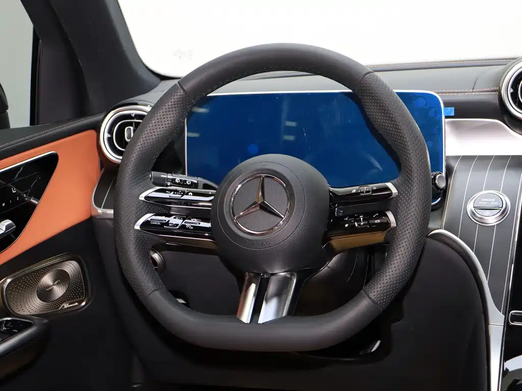 Mercedes-Benz GLC 2024 GLC 260 L 4MATIC luxury model 5 seats купить на сайте DeffCars