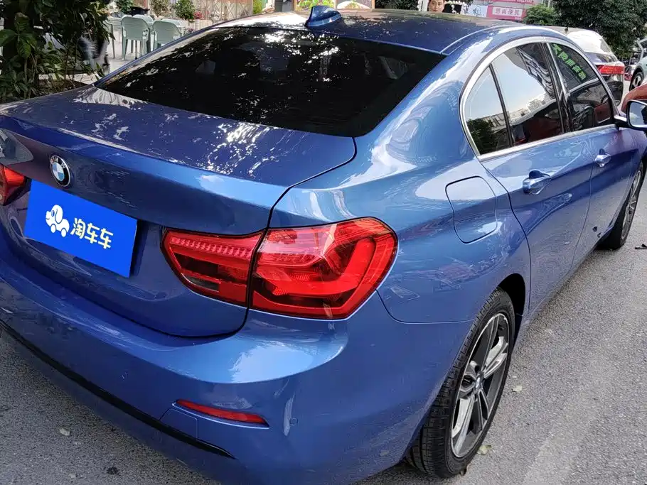 BMW 1 Series 2018 118i Sports купить на сайте DeffCars