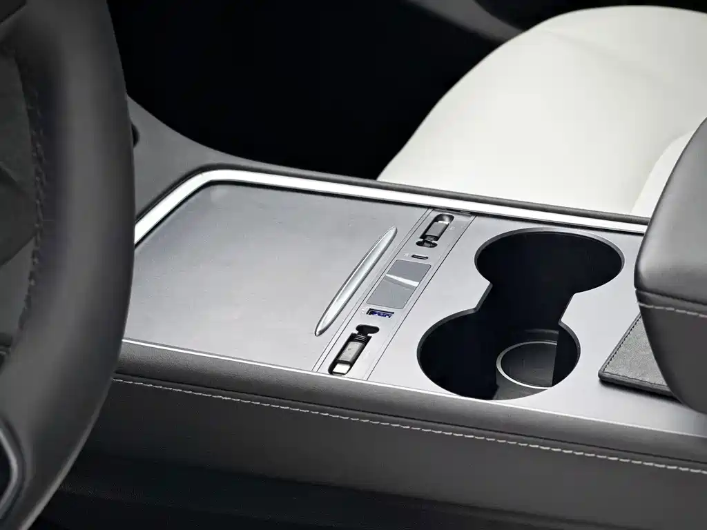 Model Y 2022 facelift rear-wheel drive version купить на сайте DeffCars