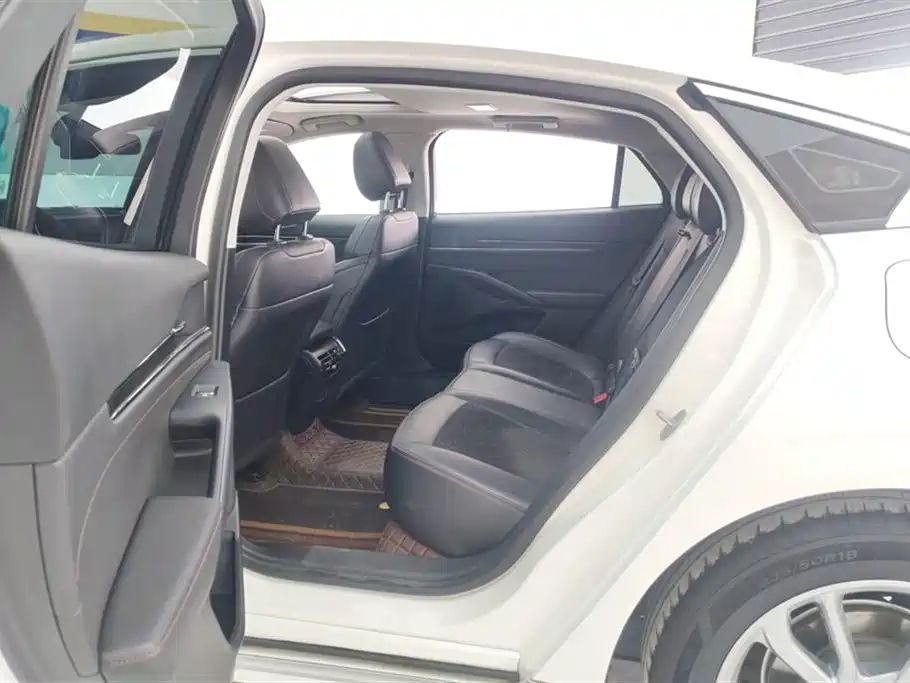 Mondeo 2023 EcoBoost 180 Luxury купить на сайте DeffCars