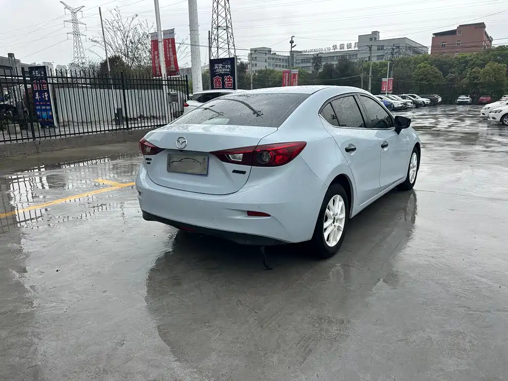Mazda Axela 2016 Three-Car 1.5L Automatic Luxury Edition купить на сайте DeffCars