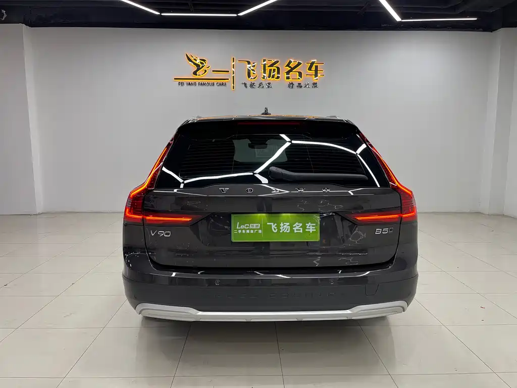Volvo V90 2024 Cross Country B5 AWD Zhiyuan Edition купить на сайте DeffCars