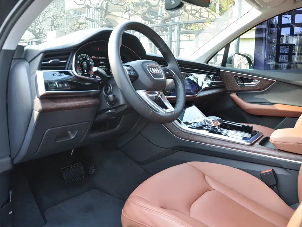 Audi Q7 2021 45 TFSI quattro S line sports купить на сайте DeffCars