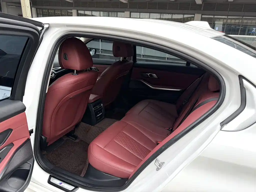 BMW 3 Series 2024 320Li M Sports Package купить на сайте DeffCars