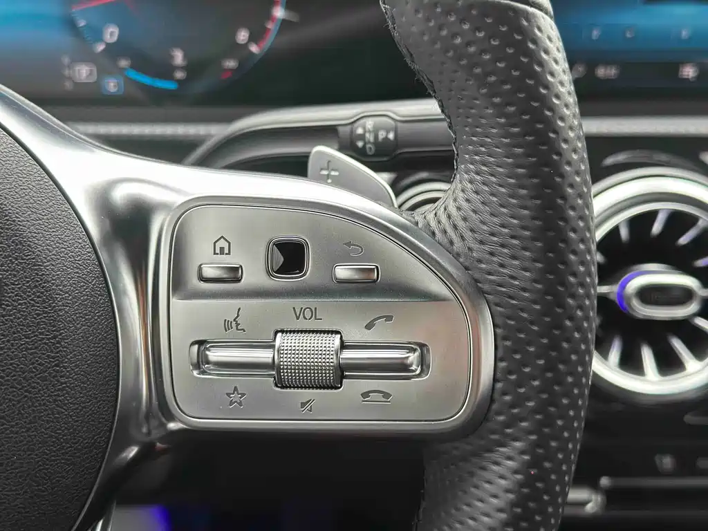 Mercedes-Benz A-Class 2020 A 200 L Sports Sedan купить на сайте DeffCars