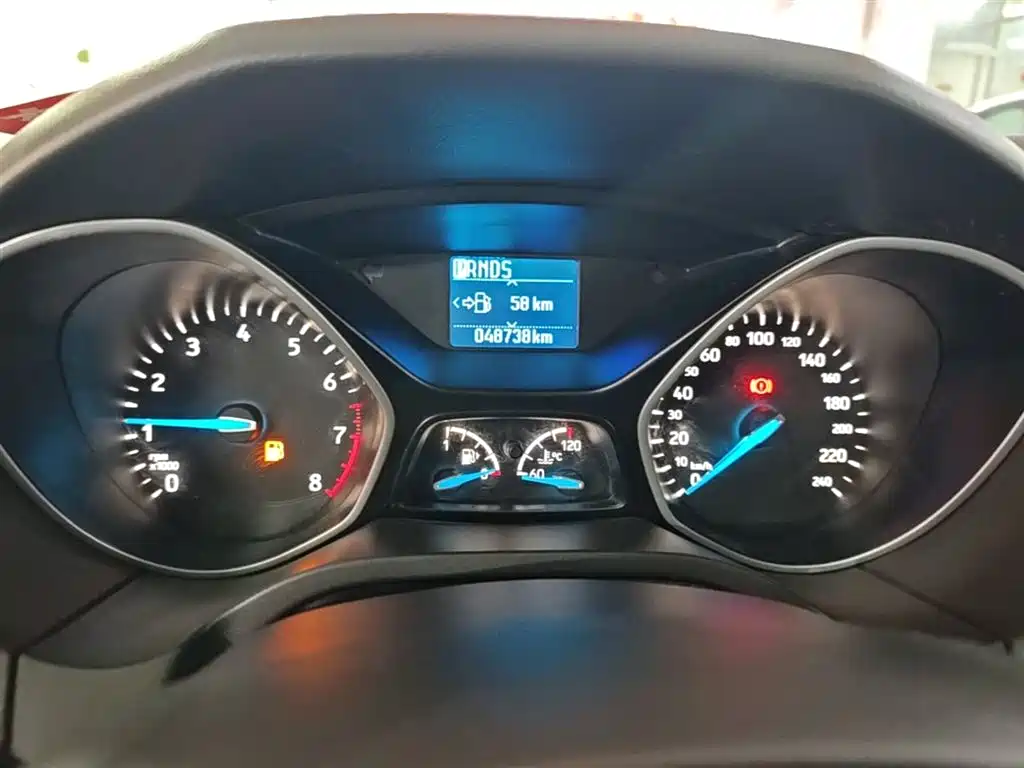 Focus 2018 hatchback classic 1.6L automatic comfort smart mobility version купить на сайте DeffCars