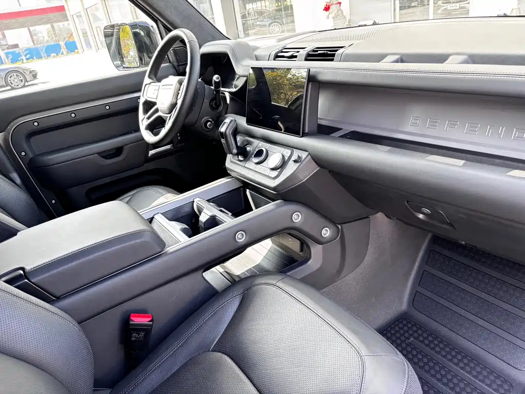 Land Rover Defender 2025 110 3.0T P400 X купить на сайте DeffCars