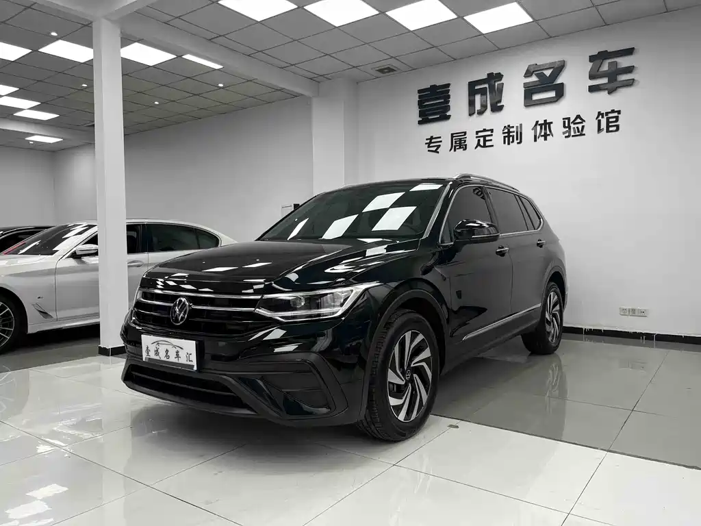 Tiguan L 2025 Outstanding Model 300TSI Automatic Two-wheel Drive Dragon Edition купить на сайте DeffCars