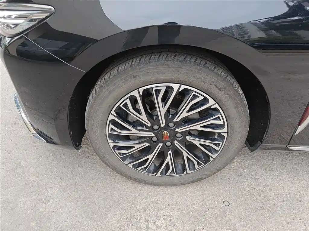 Hongqi H5 2024 2.0T Automatic Zhilianqichang Edition купить на сайте DeffCars
