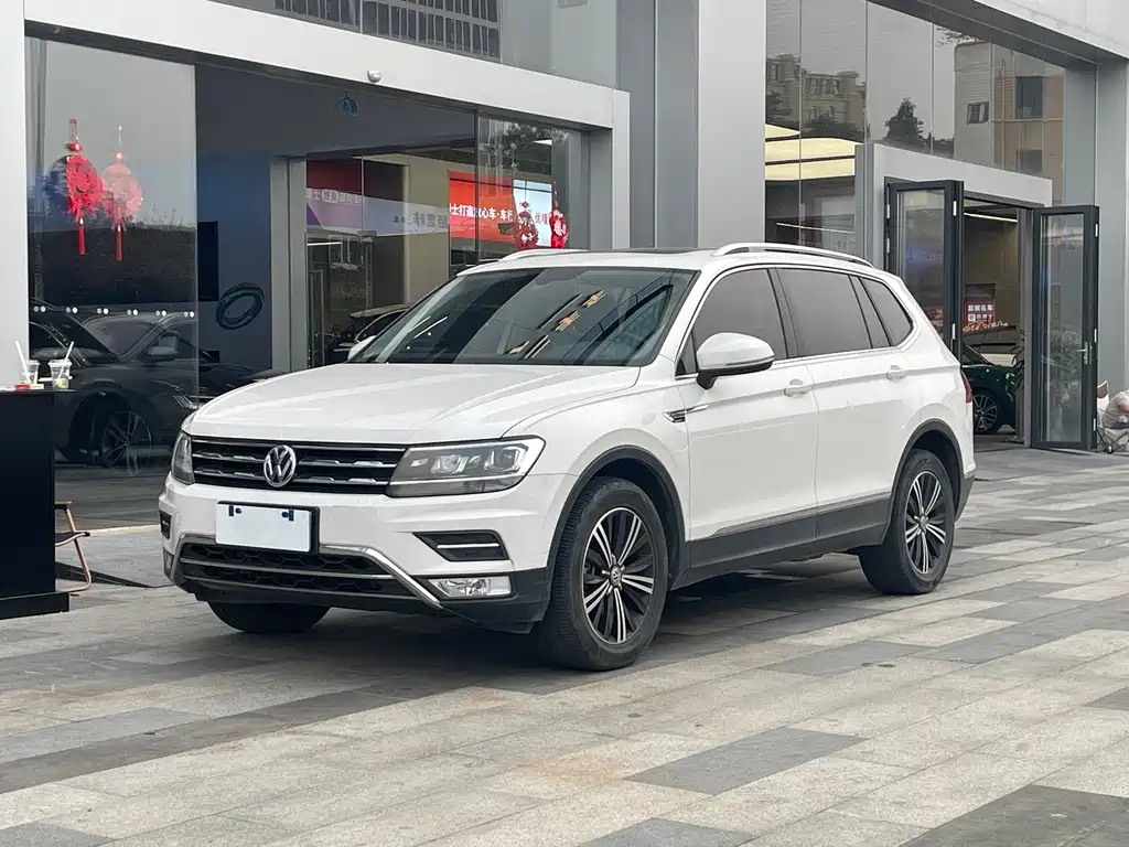 Tiguan L 2020 330TSI automatic two-wheel drive panoramic comfort version National VI купить на сайте DeffCars