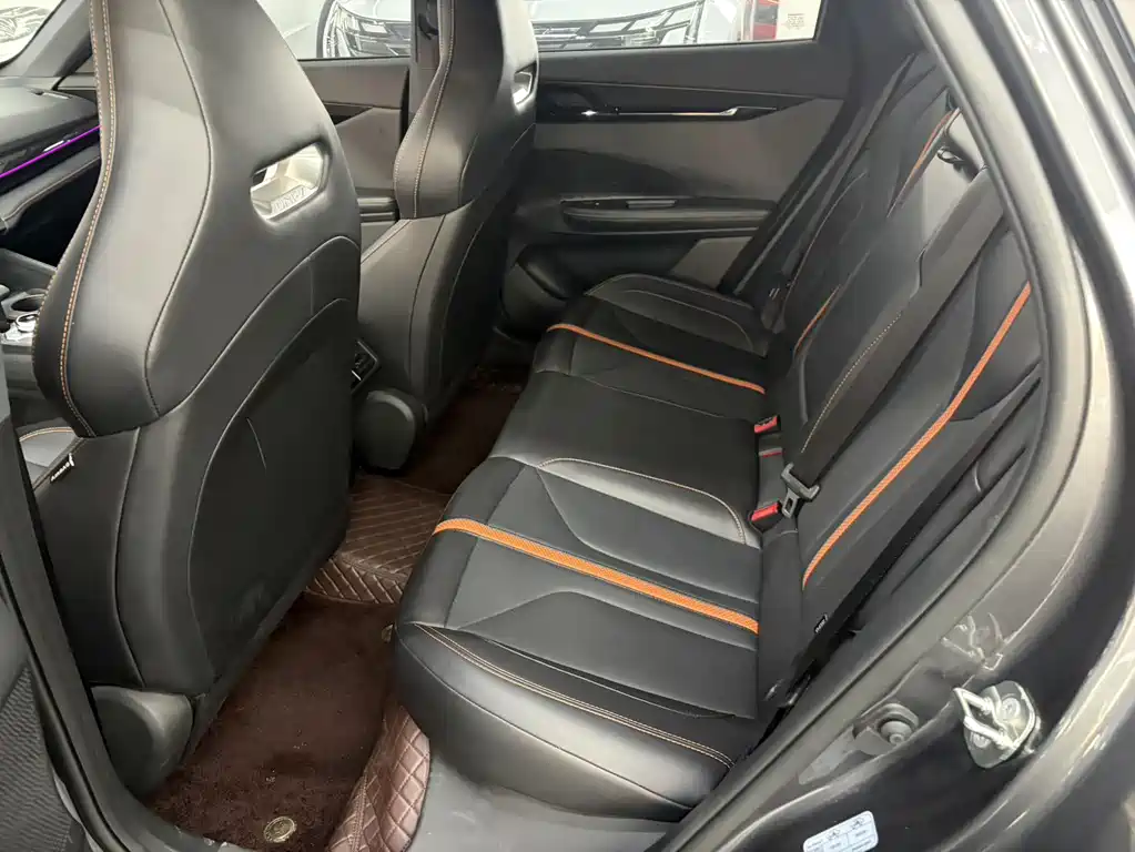 Changan UNI-V 2024 1.5T exclusive model купить на сайте DeffCars