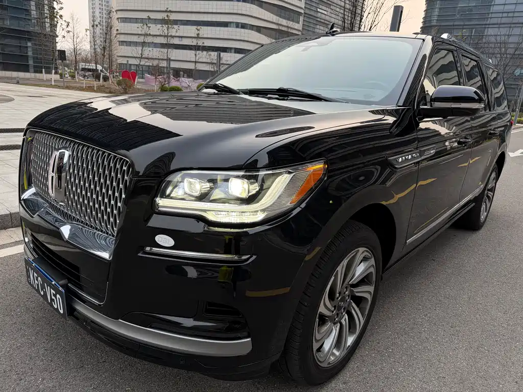 Navigator 2022 3.5T Long Axis Presidential Edition купить на сайте DeffCars