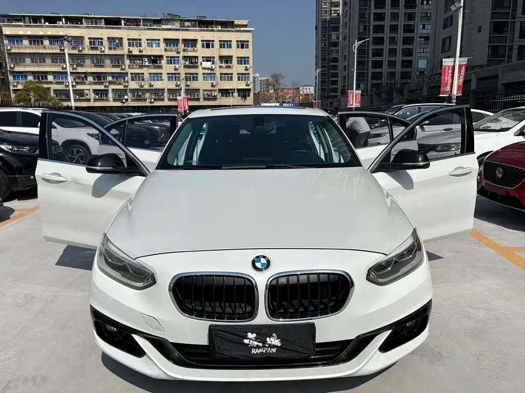 BMW 1 Series 2017 118i Sports купить на сайте DeffCars