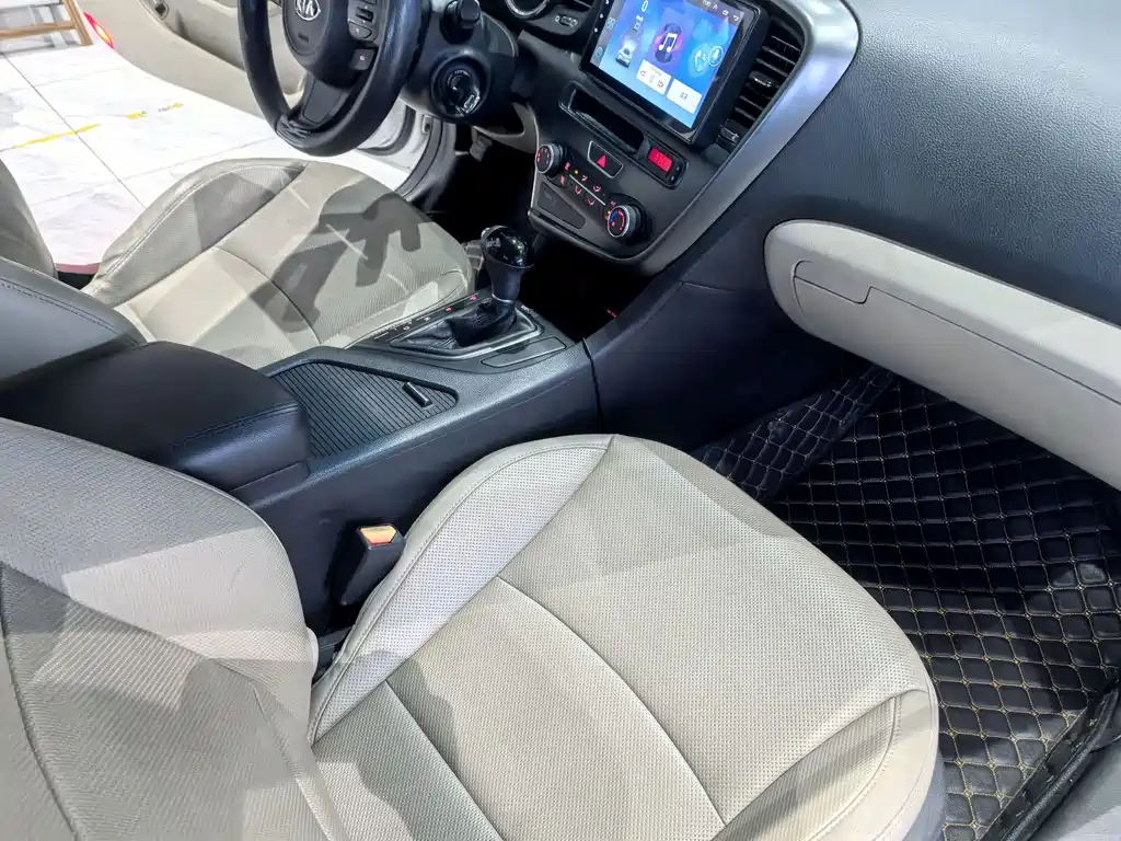 Kia K5 2015 2.0L automatic GL купить на сайте DeffCars