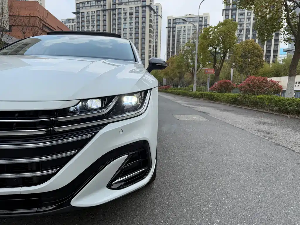 FAW-Volkswagen CC 2023 380TSI eye-catching version купить на сайте DeffCars