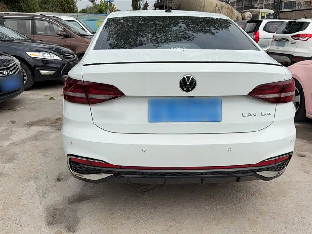 Lavida 2024 300TSI DSG Starry Sky Leading Edition купить на сайте DeffCars