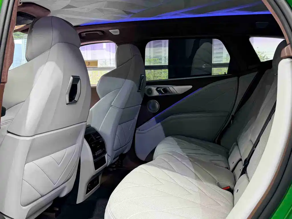 BMW XM 2023 50e купить на сайте DeffCars