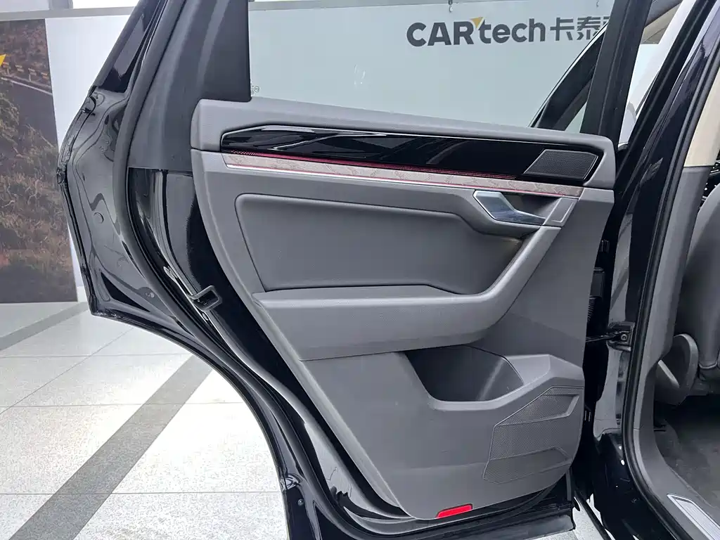 Touareg 2021 2.0TSI Ruishang Edition купить на сайте DeffCars