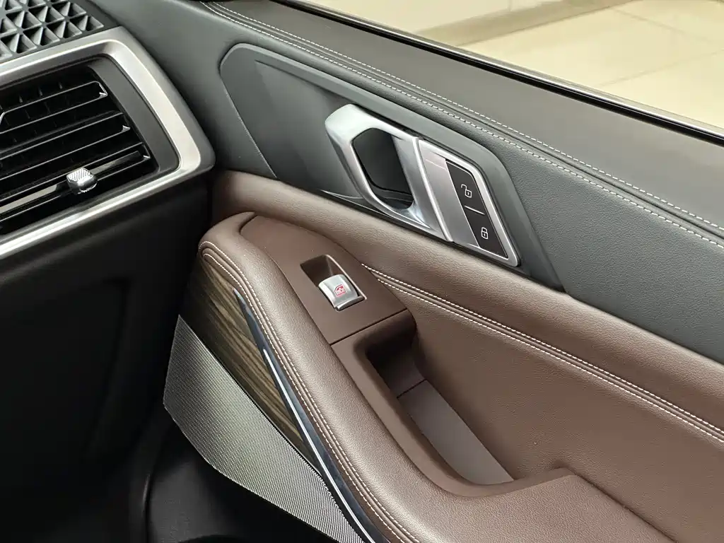 BMW X5 2023 xDrive 40Li M Sports Package купить на сайте DeffCars