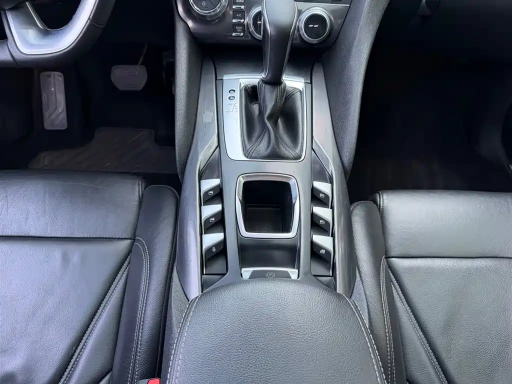 DS 5 2014 1.6T Deluxe Edition THP160 купить на сайте DeffCars