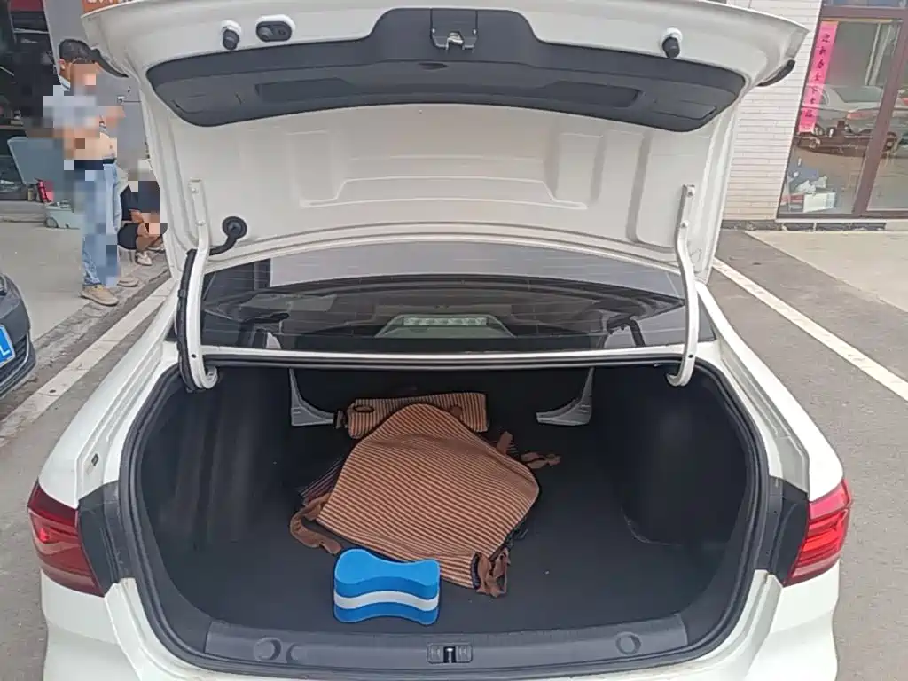 Lavida 2019 Lavida Qihang 1.5L Automatic Fashion Edition National VI купить на сайте DeffCars