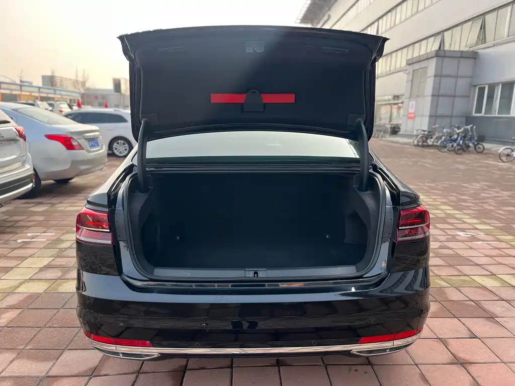 Huiang 2016 380TSI 2WD Yuzun Edition купить на сайте DeffCars