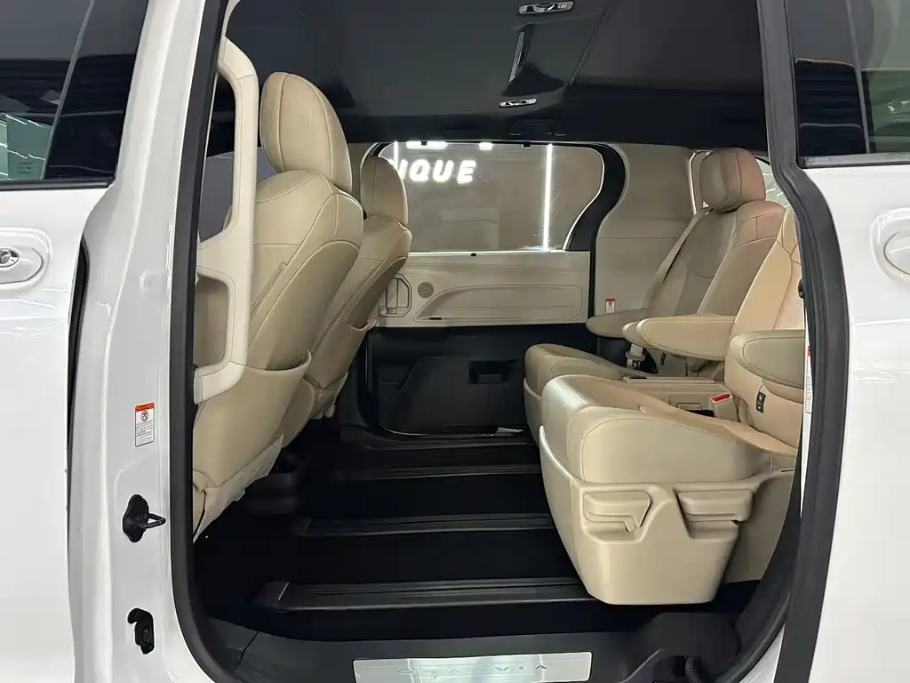 Grevia 2023 2.5L Hybrid Premium PLUS Edition купить на сайте DeffCars