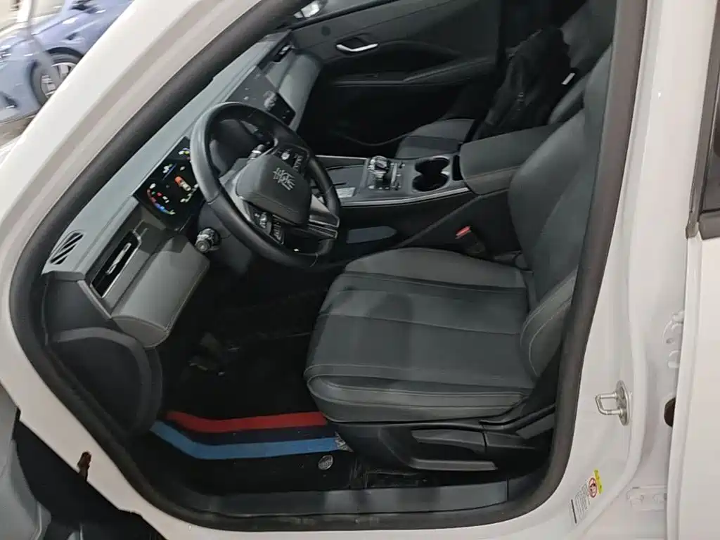 Qin Plus 2025 DM-i Smart 55km Leading купить на сайте DeffCars