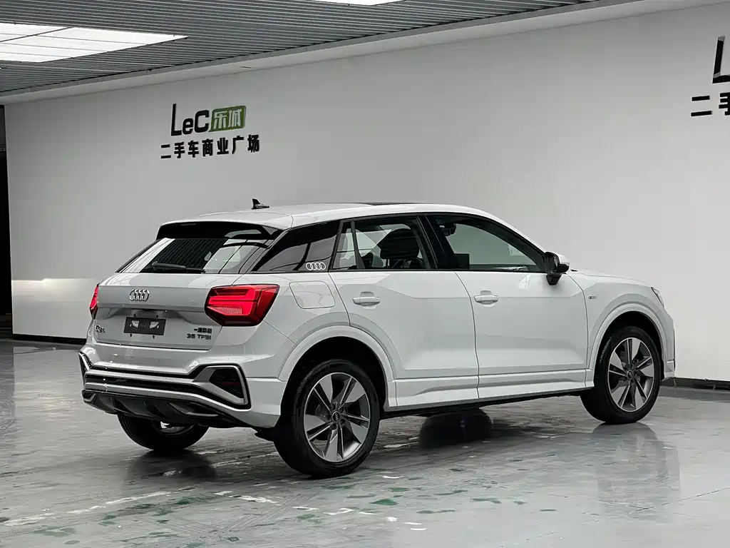 Audi Q2L 2025 35TFSI fashionable and dynamic купить на сайте DeffCars