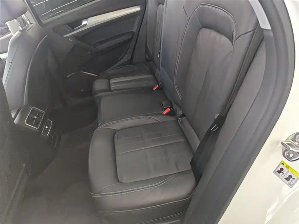 Audi Q5L 2020 facelift 40 TFSI enjoys fashionable style купить на сайте DeffCars