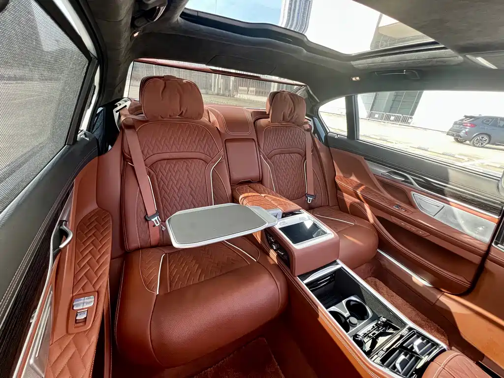 BMW 7 Series 2019 M760Li xDrive V12 Sports Package купить на сайте DeffCars