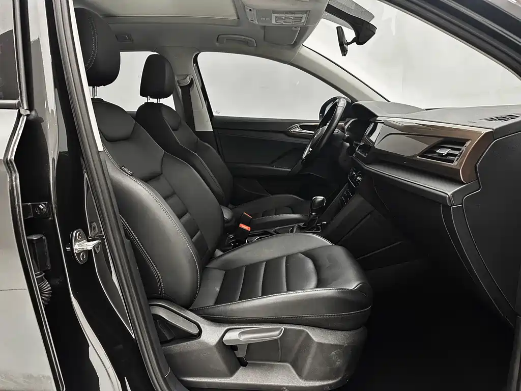 Tuyue 2022 280TSI two-wheel drive comfort version купить на сайте DeffCars