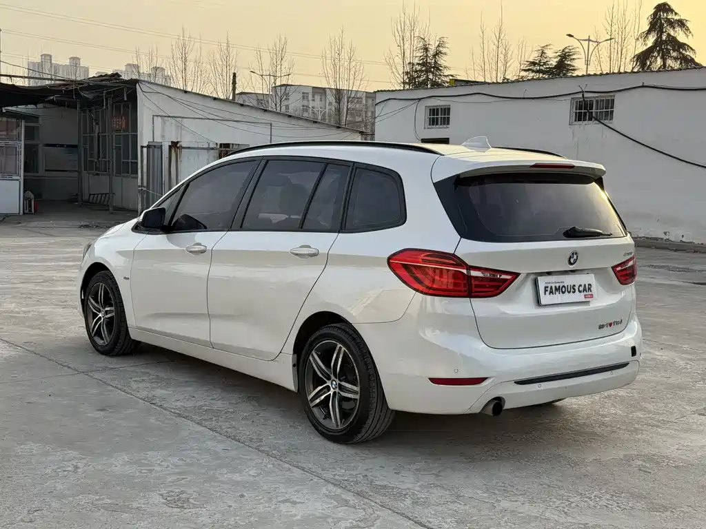 BMW 2 Series Multipurpose Station Wagon 2015 218i Leading Model купить на сайте DeffCars