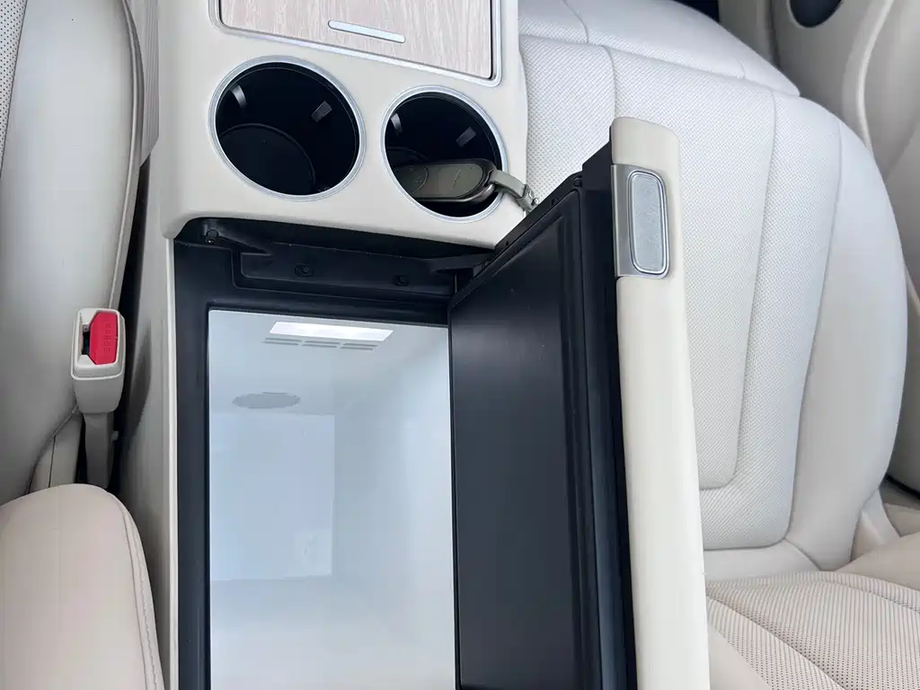 Zhijie R7 2024 pure electric 736km UItra купить на сайте DeffCars