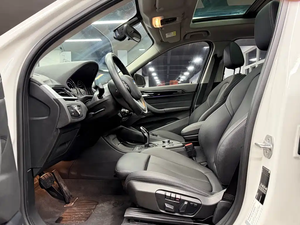 BMW X1 2020 sDrive25Li Leading Model купить на сайте DeffCars