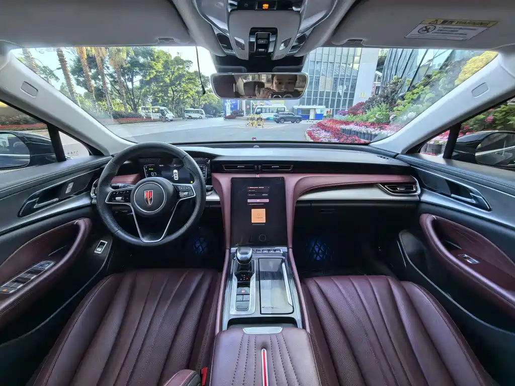 Hongqi H5 2024 1.5T DCT Zhilian Qiyun Edition купить на сайте DeffCars