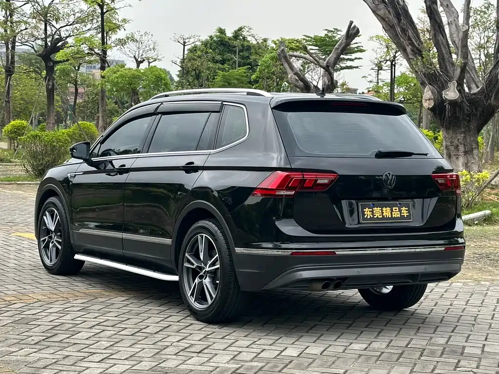 Tiguan L 2017 330TSI automatic two-wheel drive luxury version купить на сайте DeffCars
