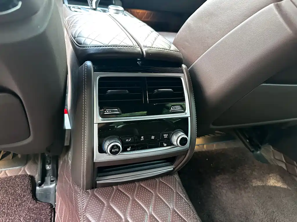 BMW 7 Series 2019 740Li Leading M Sports Package купить на сайте DeffCars