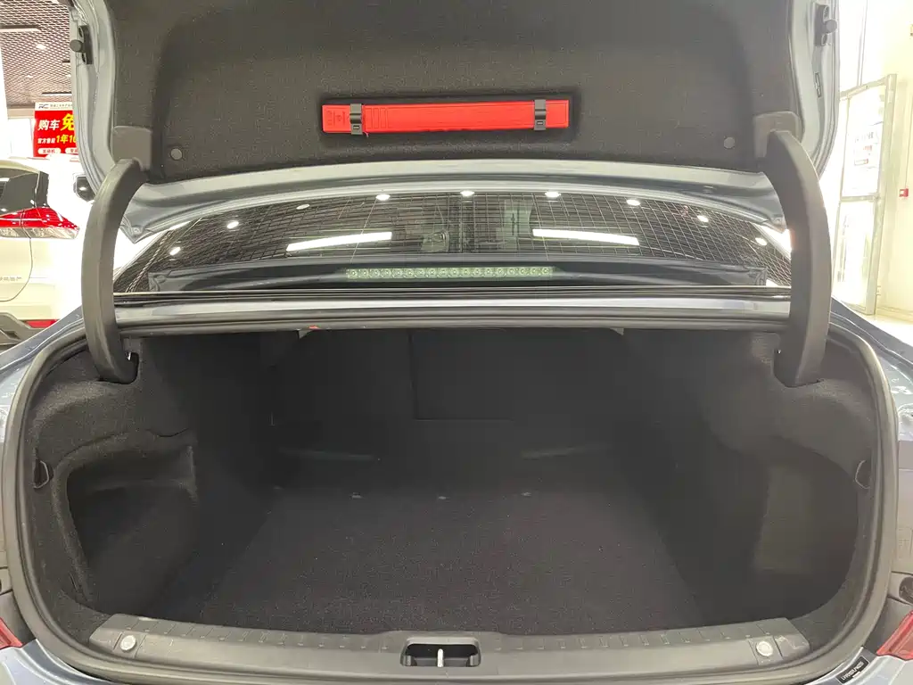 Volvo S90 2020 T5 Zhiyuan Luxury Edition купить на сайте DeffCars