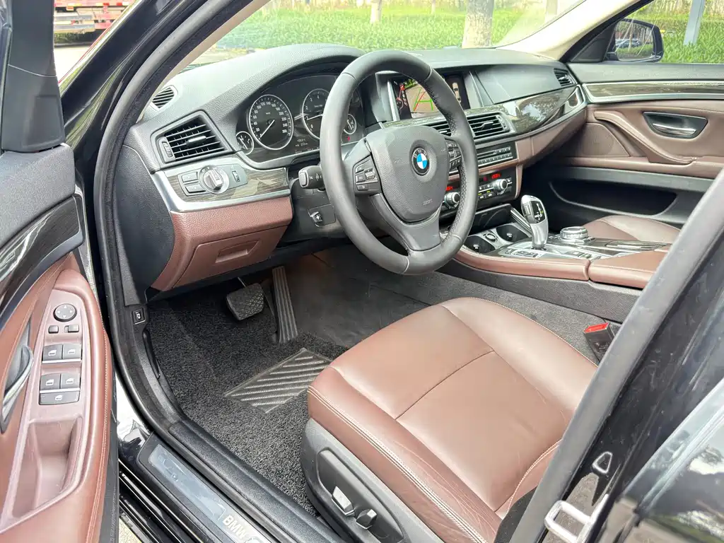 BMW 5 Series 2014 525Li Luxury Design Package купить на сайте DeffCars